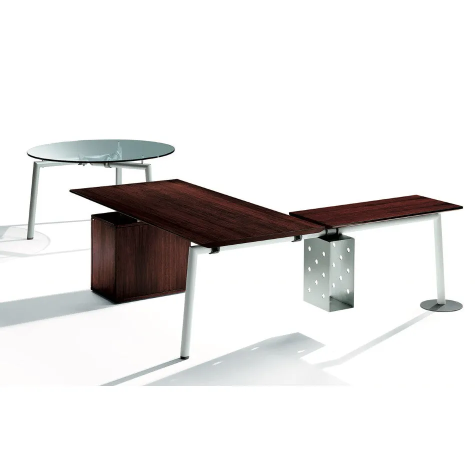 Isotta Desk