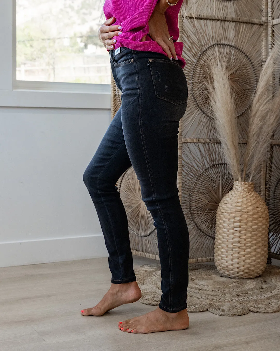 Judy Blue Fearless Tummy Control Skinny Jeans - Black